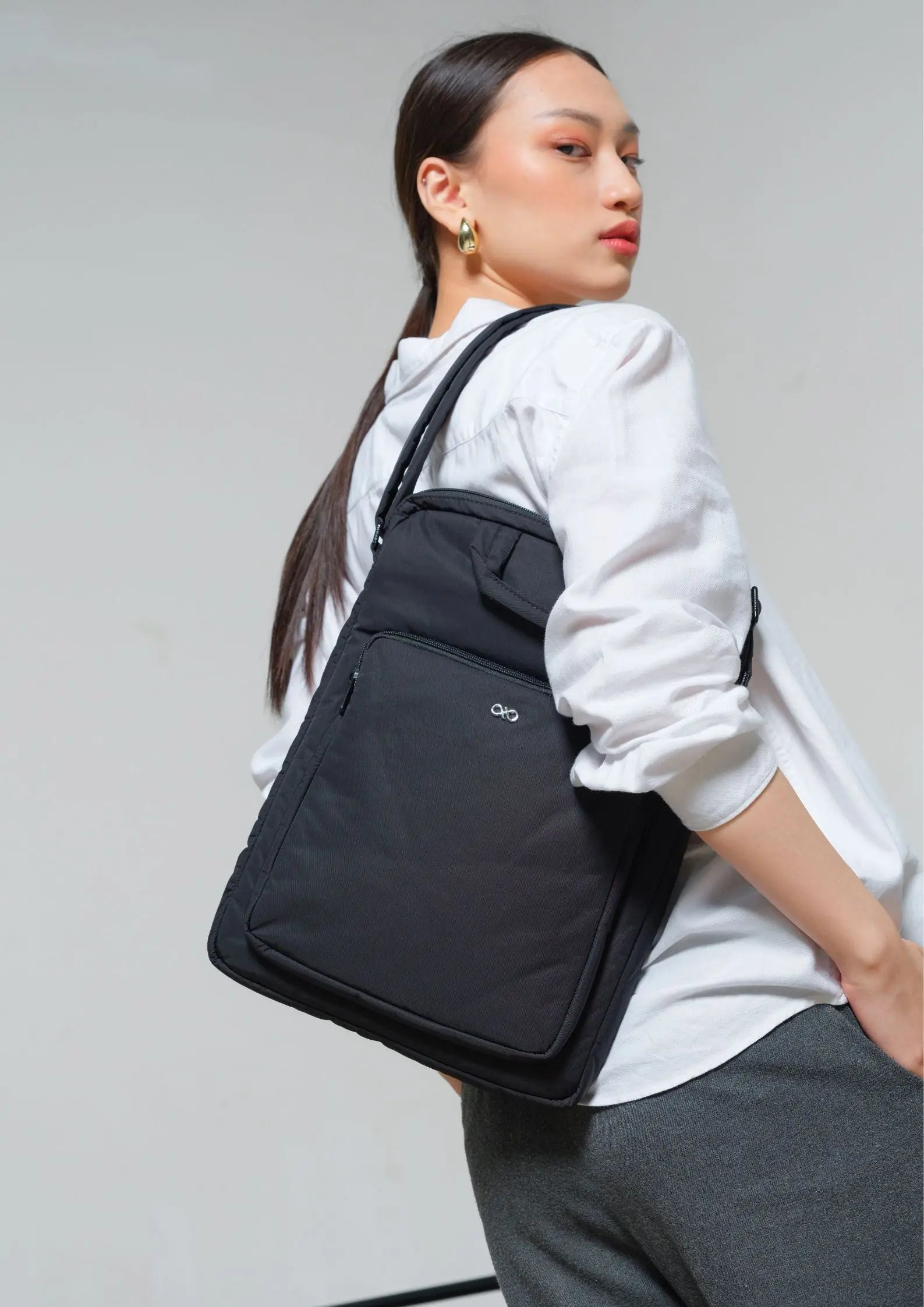 POSH LAPTOP BAG IN JET BLACK The Sophia Label