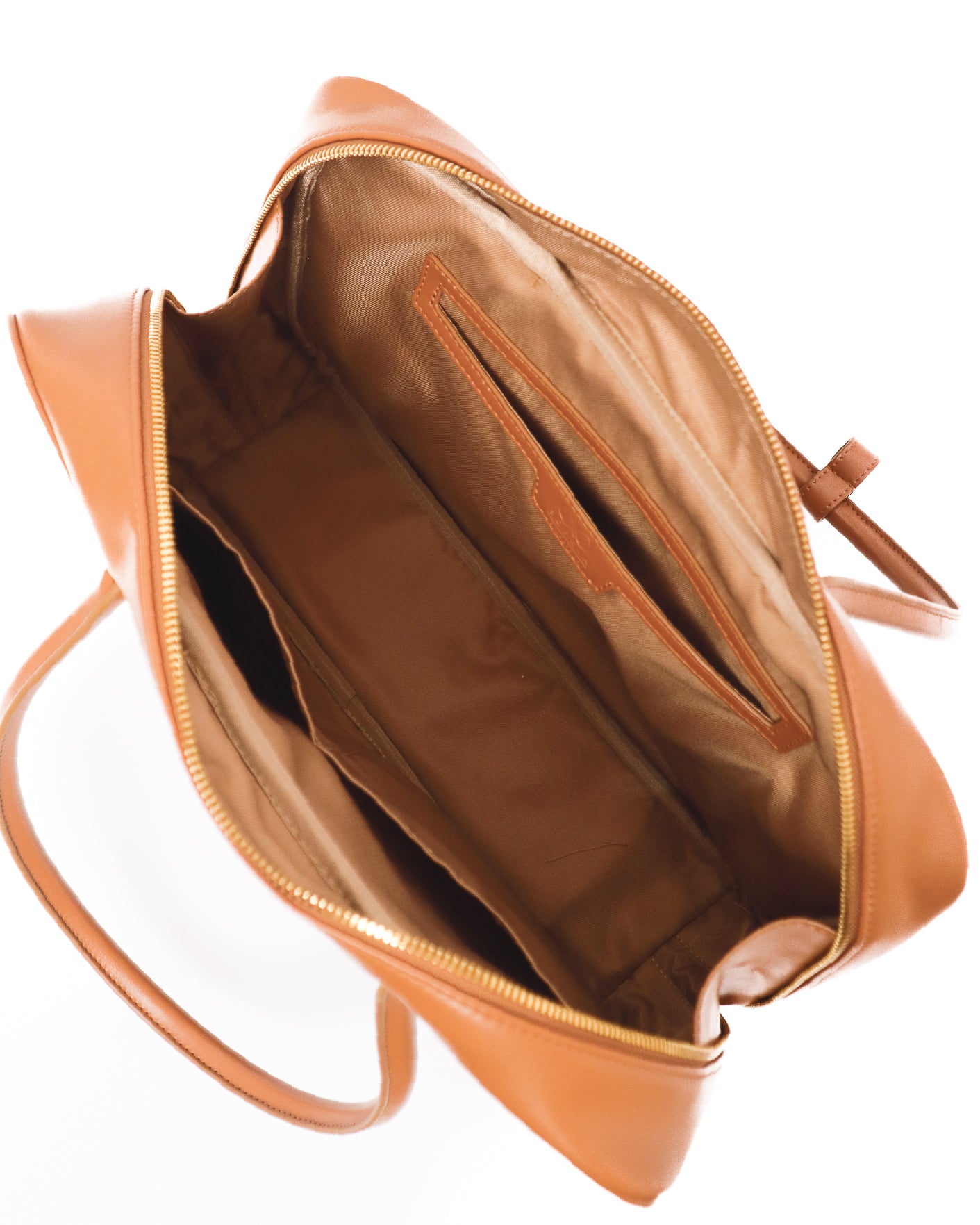 SIGNATURE POCKET L REI TOTE BAG IN CAMEL