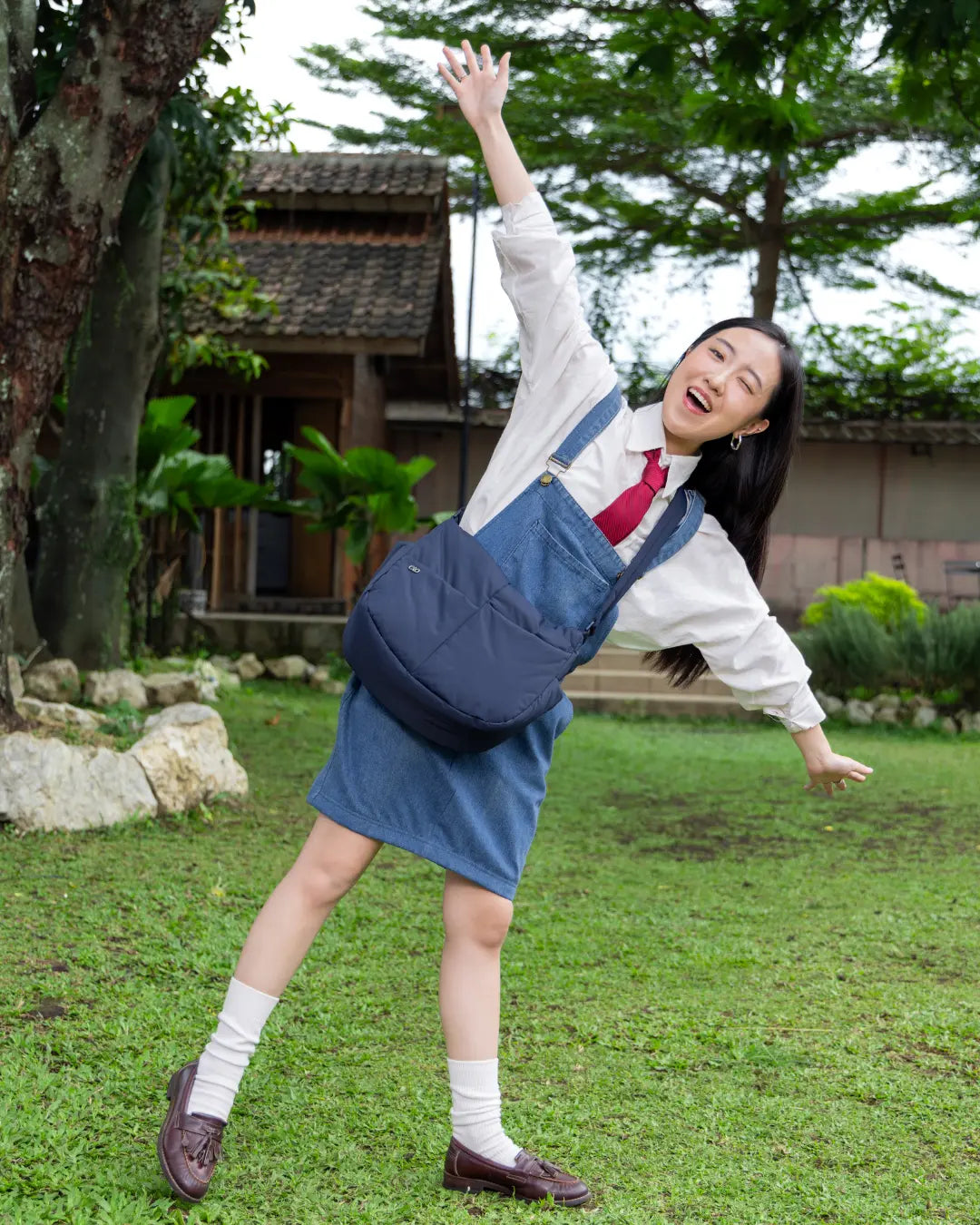 SIGNATURE POCKET CROSSBODY BAG IN POSH MIDNIGHT TSL Singapore