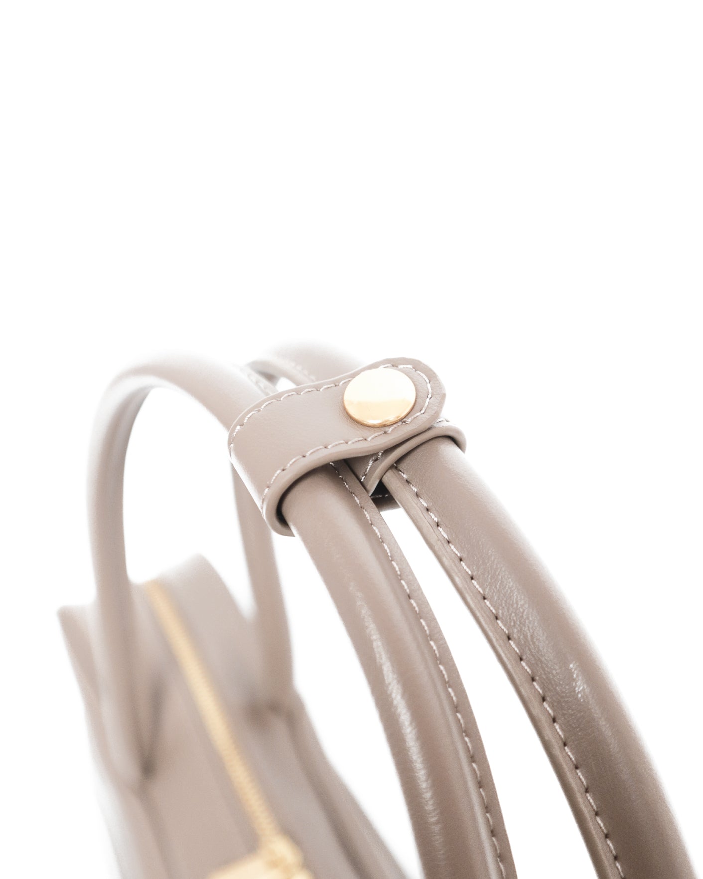 SIGNATURE POCKET L REI TOTE BAG IN TAUPE
