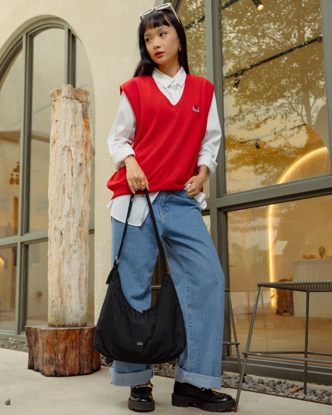 POSH HOBO BAG IN JET BLACK