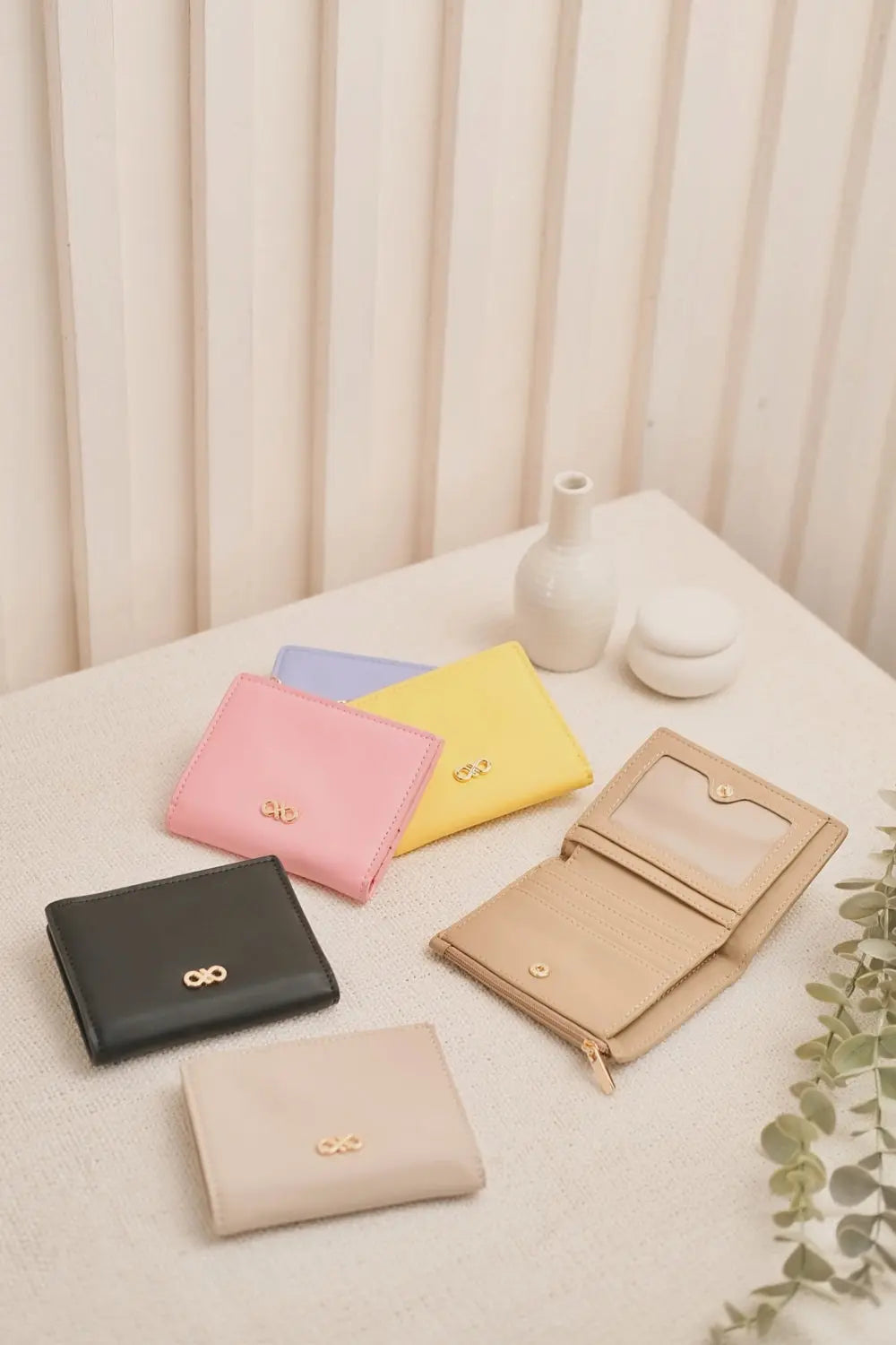 EDEN MAGIC PETITE WALLET IN MOCHA The Sophia Label