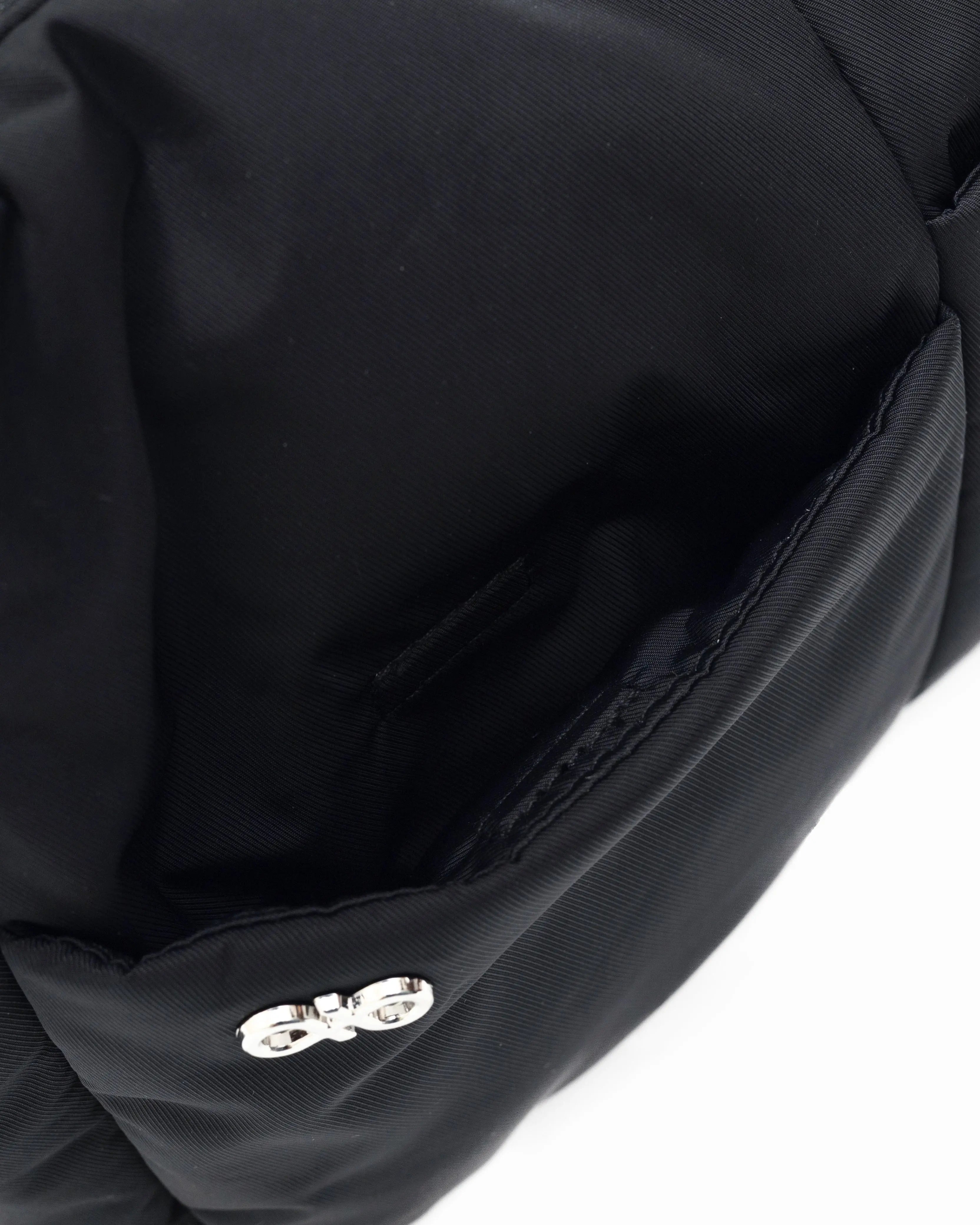 MINI SIGNATURE POCKET CROSSBODY BAG IN POSH JET BLACK