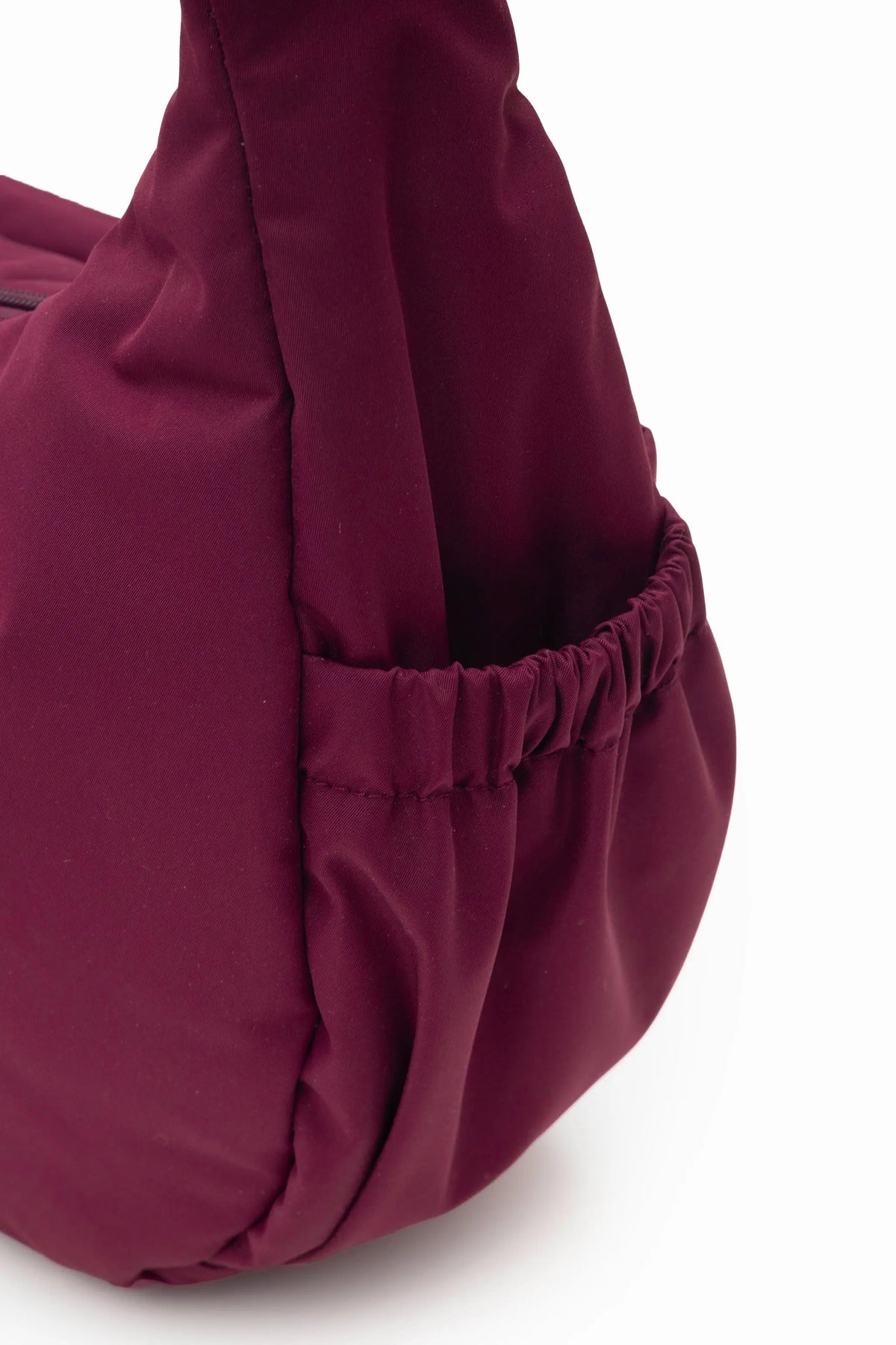 COSY LUXE L CRESCENT BAG 2.0 IN WINE