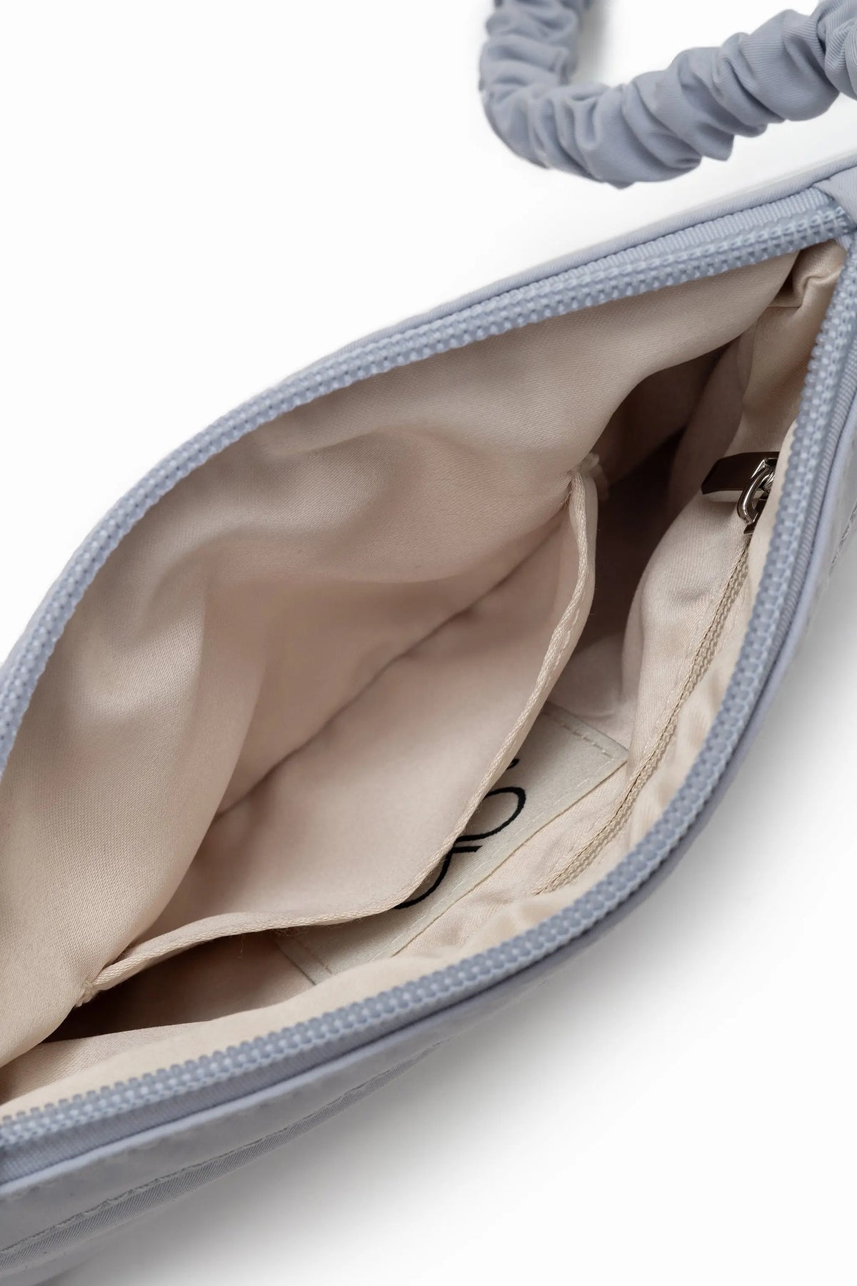 THE DAILY WRISTLET IN FROST