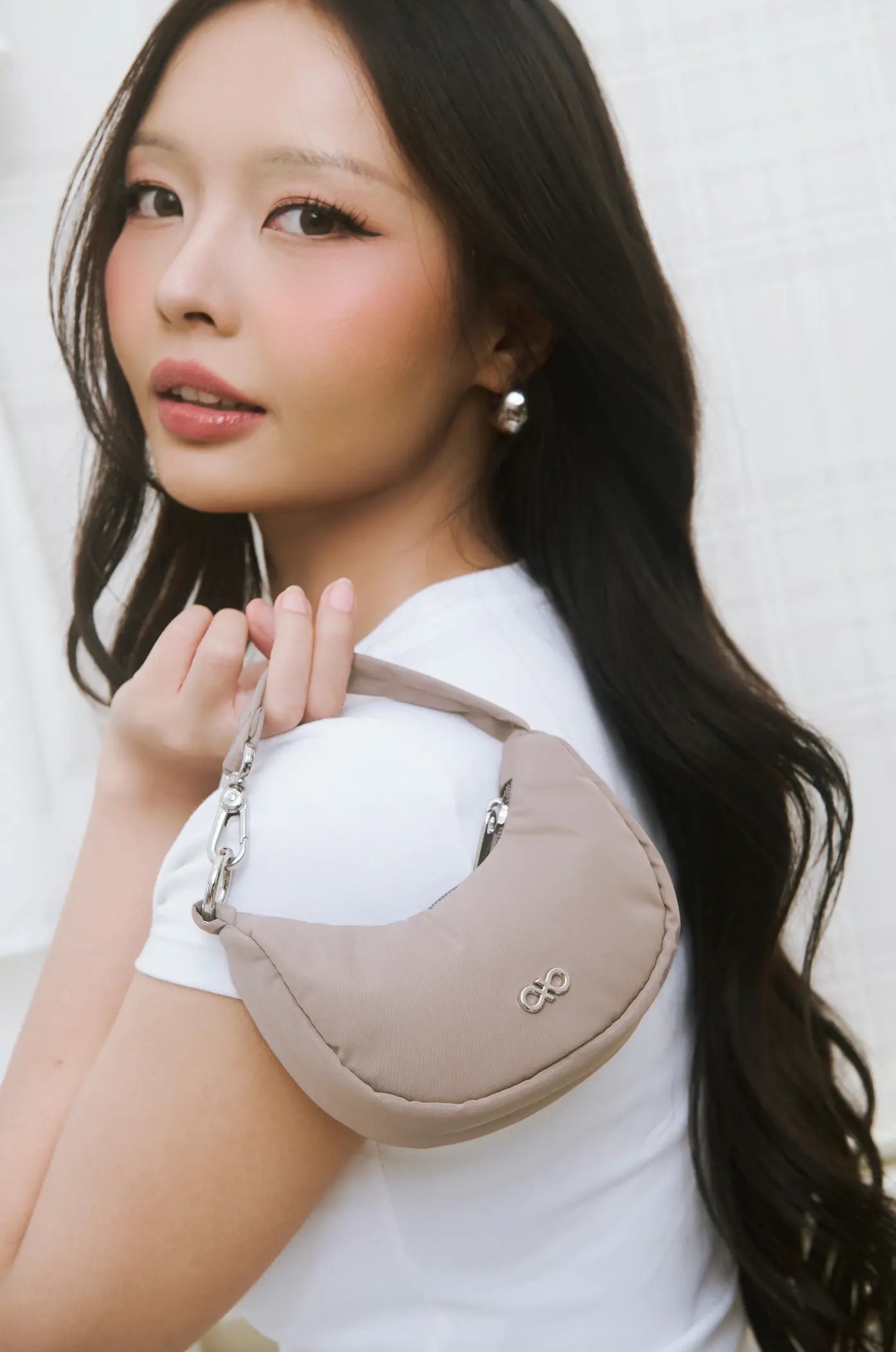 NANO POUCH IN TAUPE