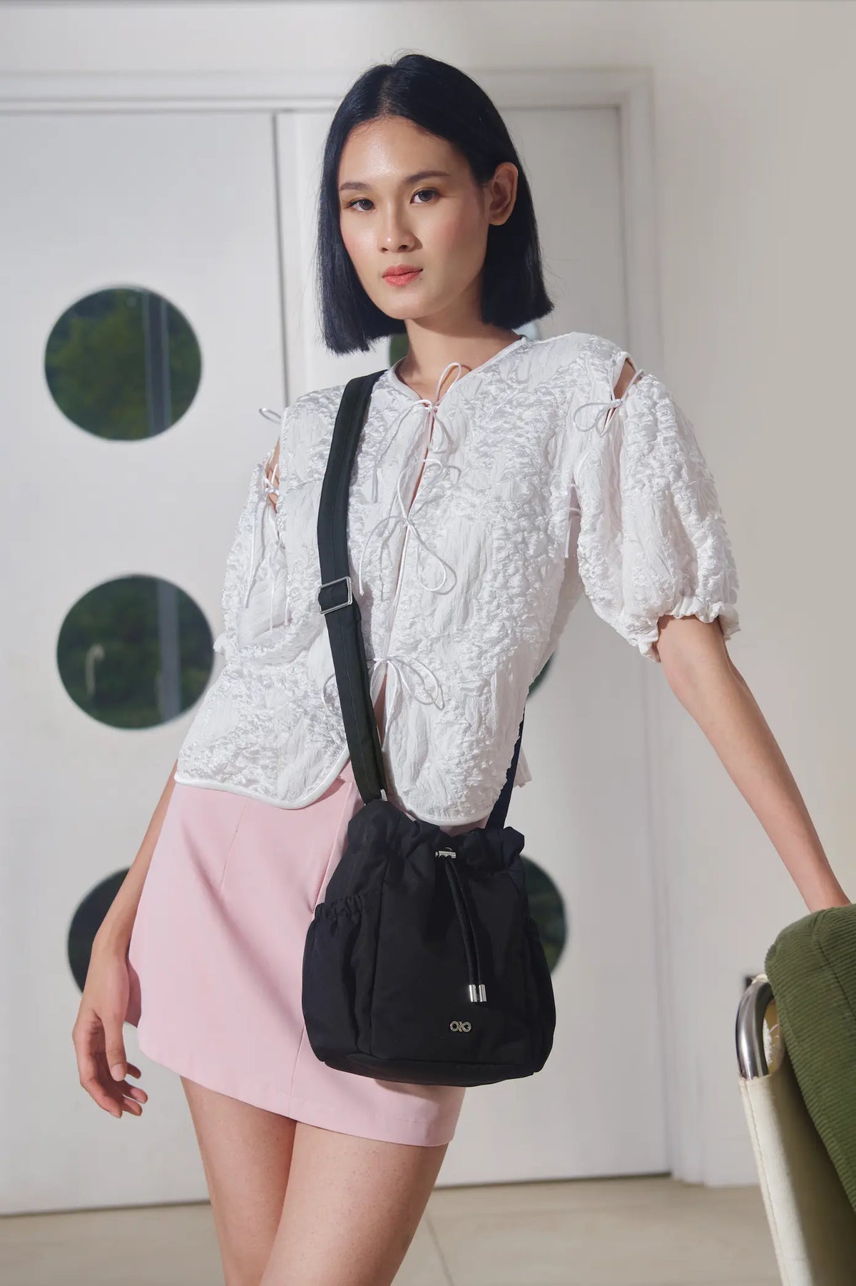 MINI COSY LUXE BUCKET BAG IN JET BLACK