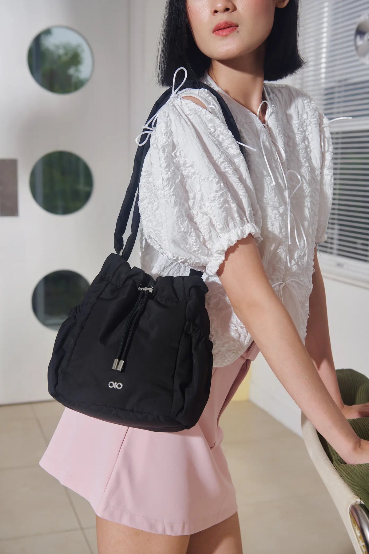 MINI COSY LUXE BUCKET BAG IN JET BLACK