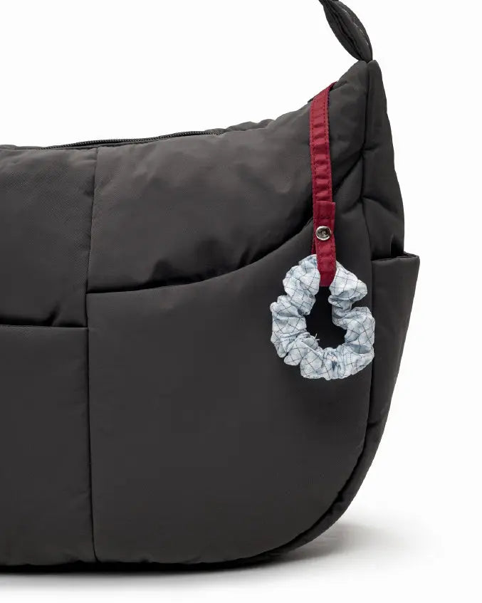 XL SIGNATURE POCKET CROSSBODY BAG IN STORM GREY