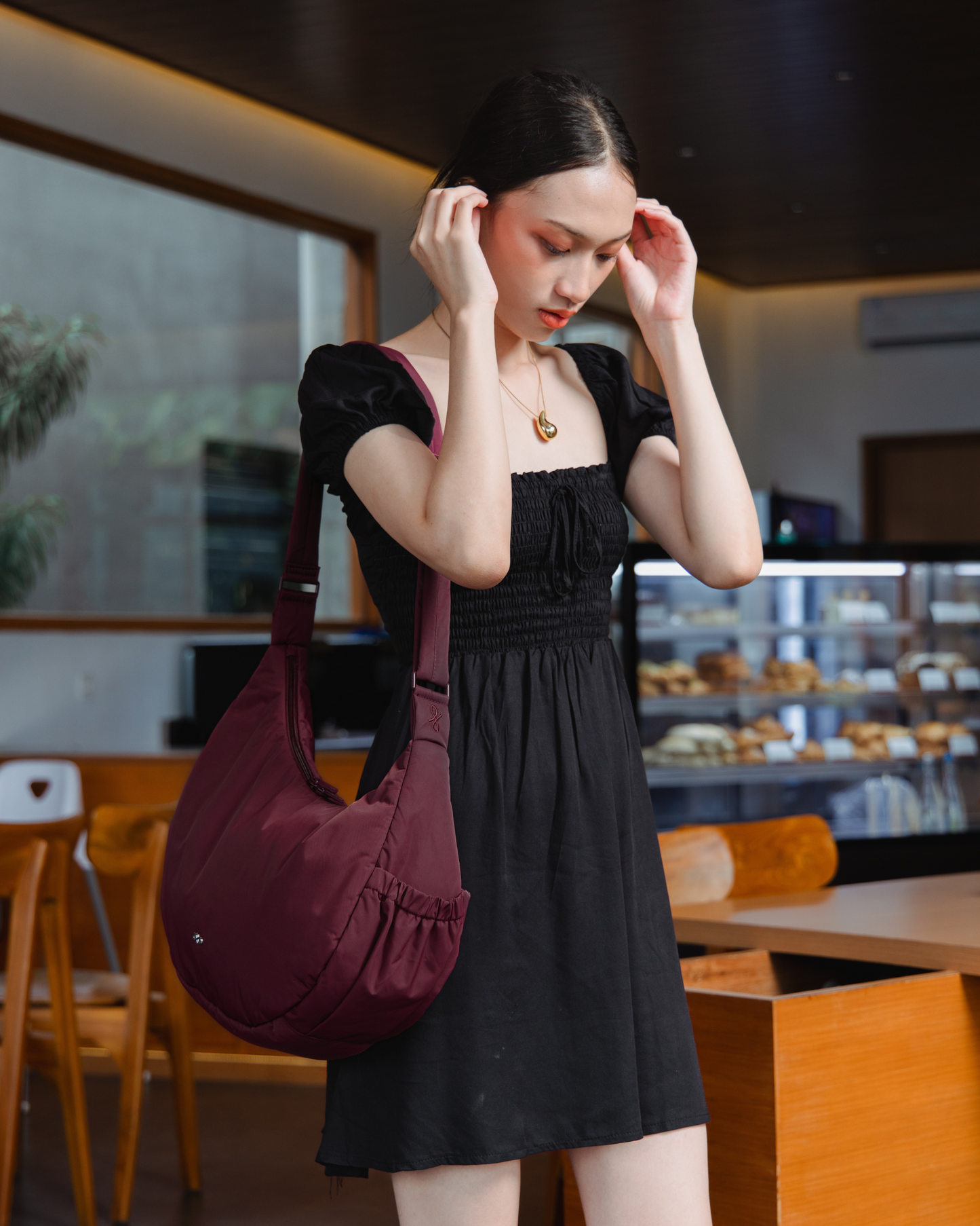 XL POSH CRESCENT BAG IN WINE