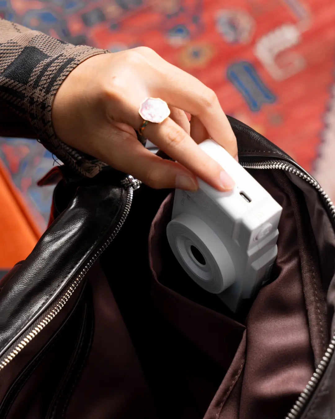 EVERYDAY CITY MINI BAG IN ESPRESSO BROWN