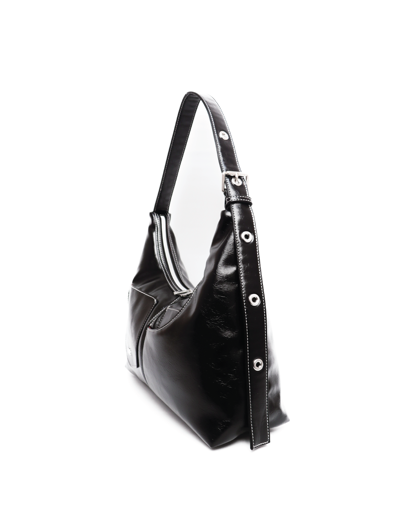 SIGNATURE POCKET LEATHER HOBO BAG IN BLACK