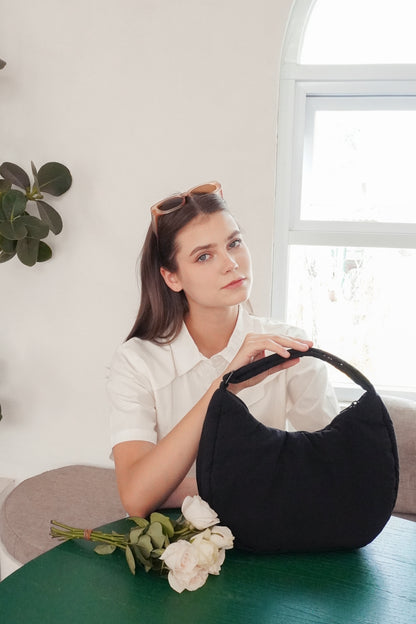 COSY FORTUNE COOKIE BAG IN JET BLACK