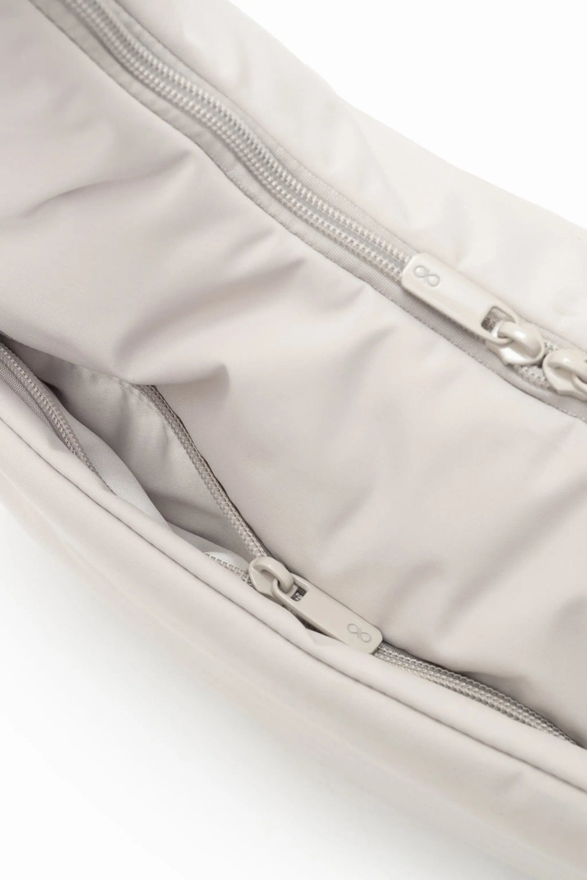 COSY LUXE L CRESCENT BAG 2.0 IN DOVE GREY 