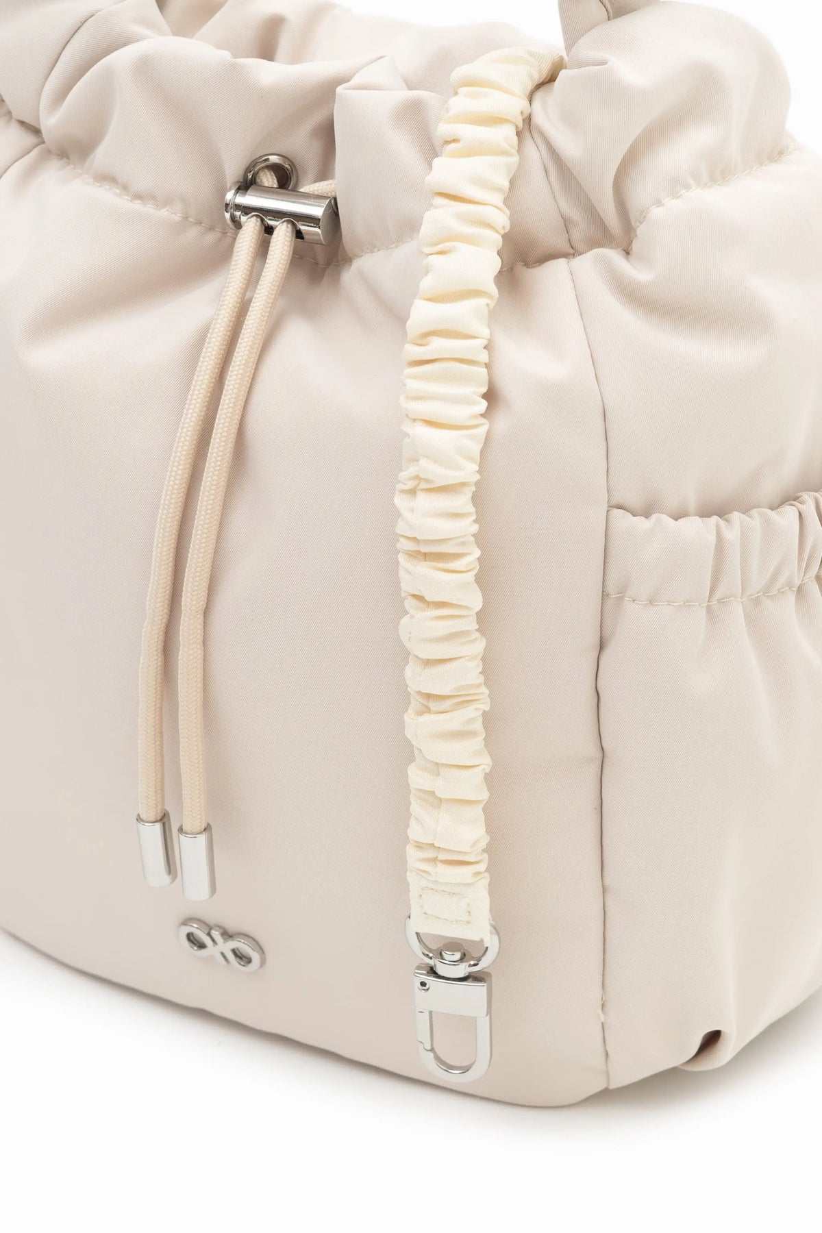 MINI COSY LUXE BUCKET BAG IN OAT 
