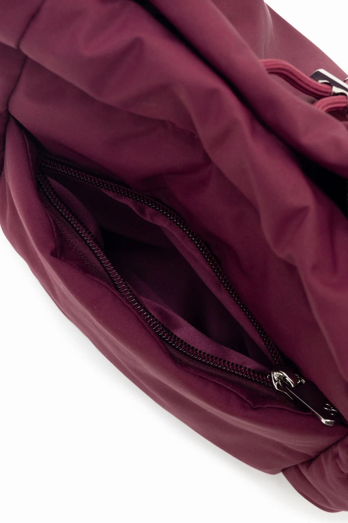 MINI COSY LUXE BUCKET BAG IN WINE 