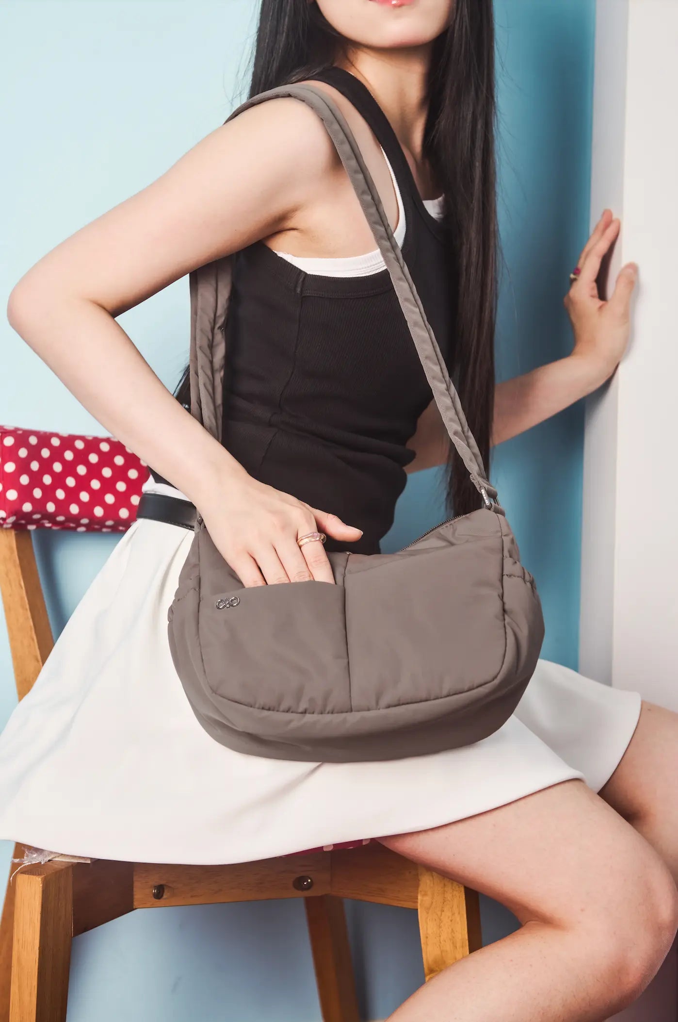 MINI SIGNATURE POCKET CROSSBODY BAG IN POSH TAUPE 
