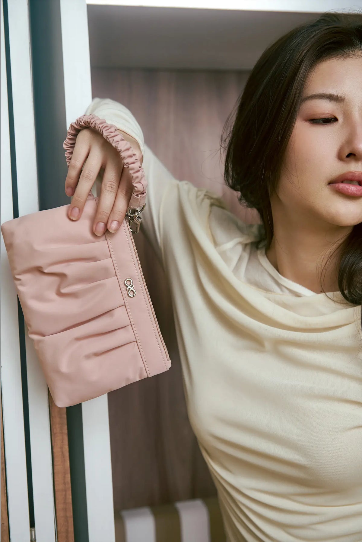 THE DAILY WRISTLET IN MACARON 