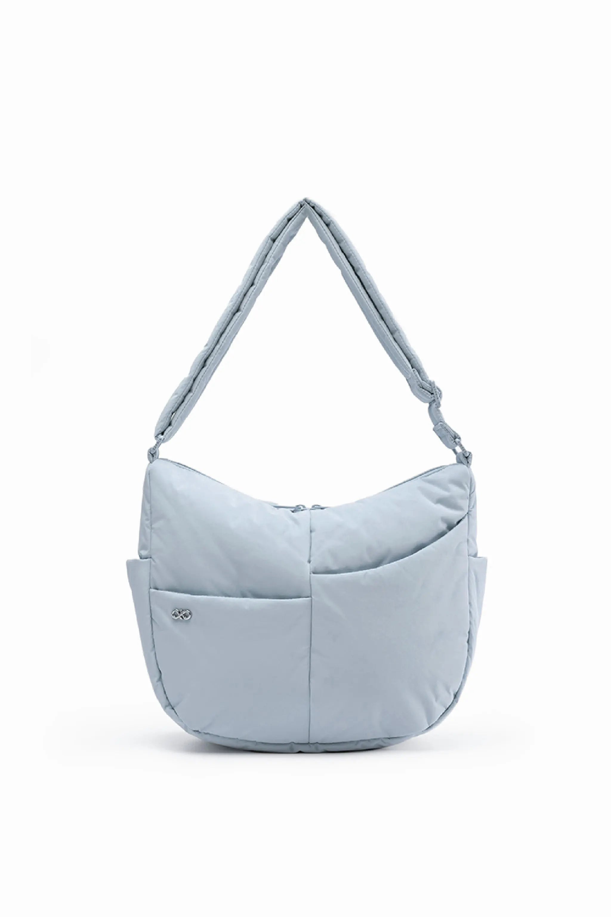 SIGNATURE POCKET CROSSBODY BAG IN COSY LUXE FROST 