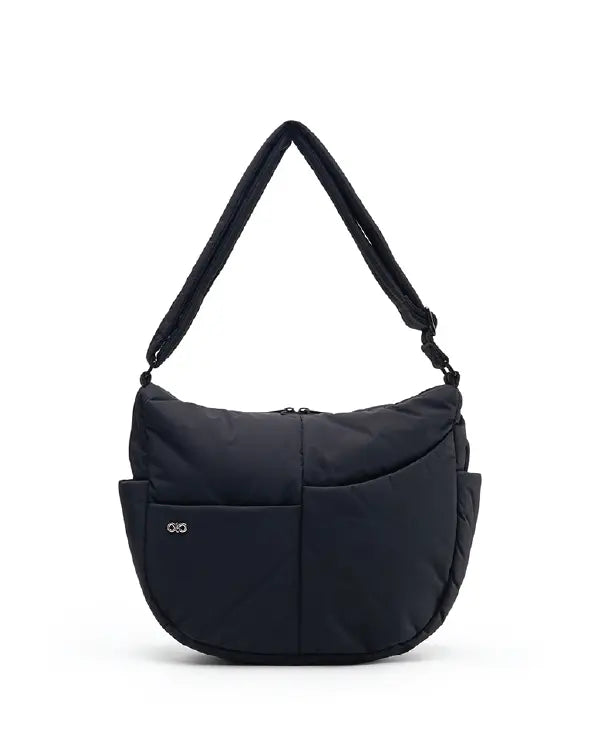 SIGNATURE POCKET CROSSBODY BAG IN POSH JET BLACK